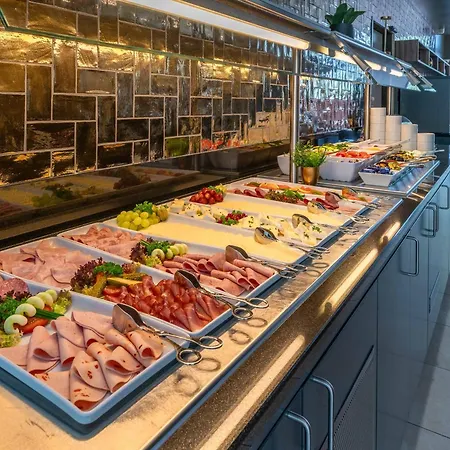Otel Plaza Premium 4*