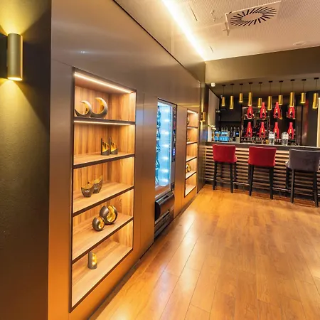 Plaza Premium 4* Karlsruhe