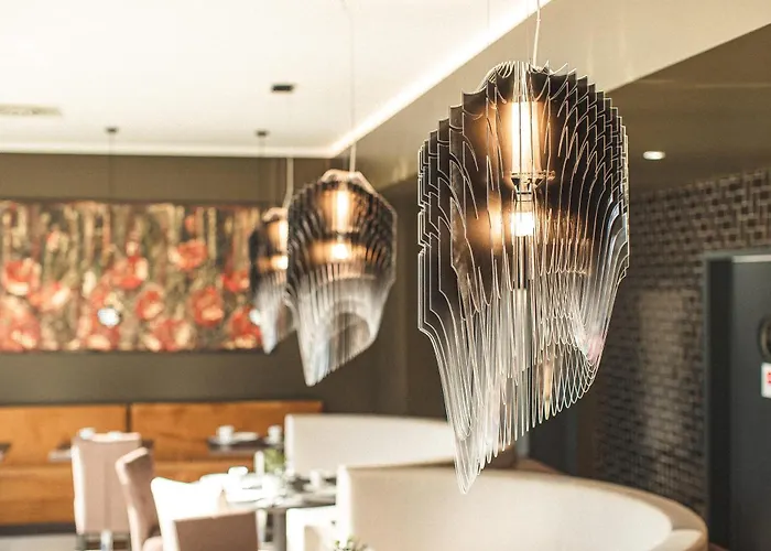 Hotel Plaza Premium 4*