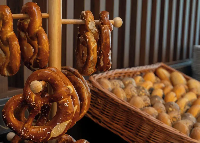 Hotel Plaza Premium 4*