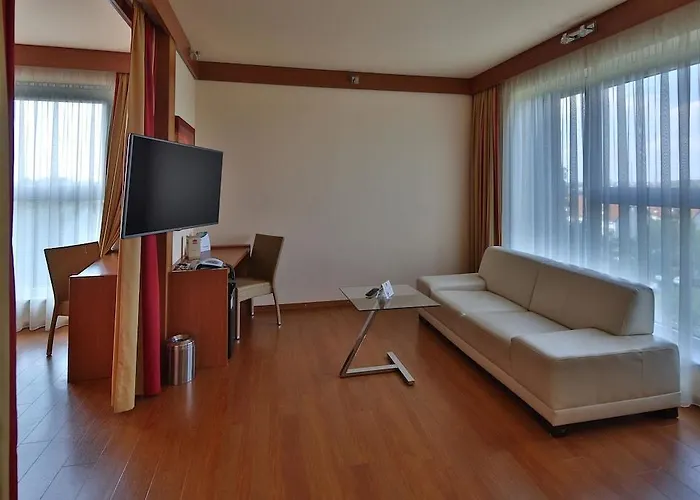 Plaza Premium 4* Karlsruhe